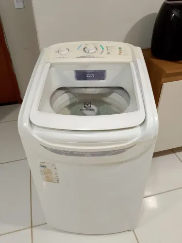 Vendo máquina de lavar Eletrolux 10 kg 