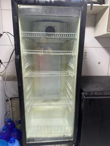 Freezer funcionando perfeito só precisando de reforma