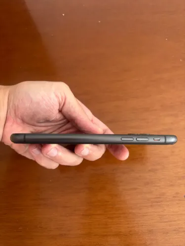IPhone 11 preto 128Gb 85% bateria