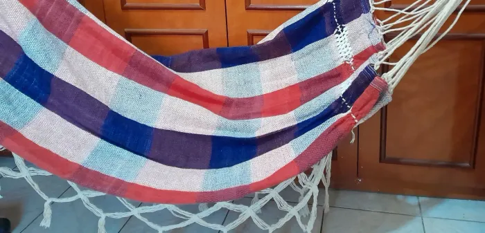 REDE DE DESCANSO,COR LISTRADA.