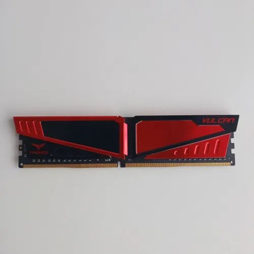 Memória RAM DDR4 8GB 2666MHz Team Group Pichau Vulcan Red - OLX PQY + Envios