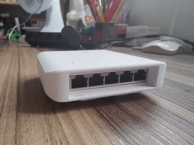 Switch Ubiquiti Unifi USW-Flex 5 Portas
