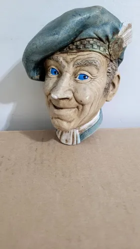 Cabeça de Marujo em gesso antigo 