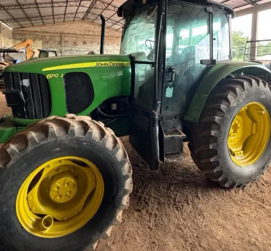 Trator John Deere - 6110J