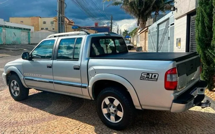 Chevrolet S10 P-up Executive 2.4 MPFI F.power CD 2011