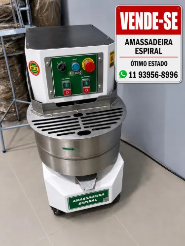 Vende-se amassadeira espiral ar 12 em perfeito estado