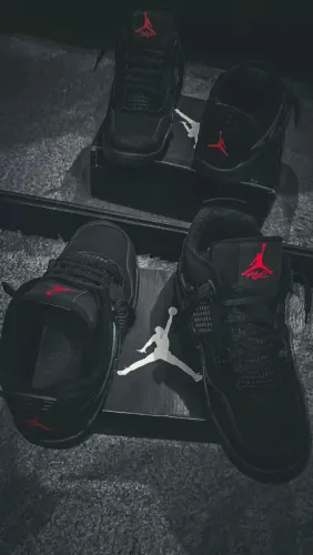 JORDAN 4 BLACK & RED