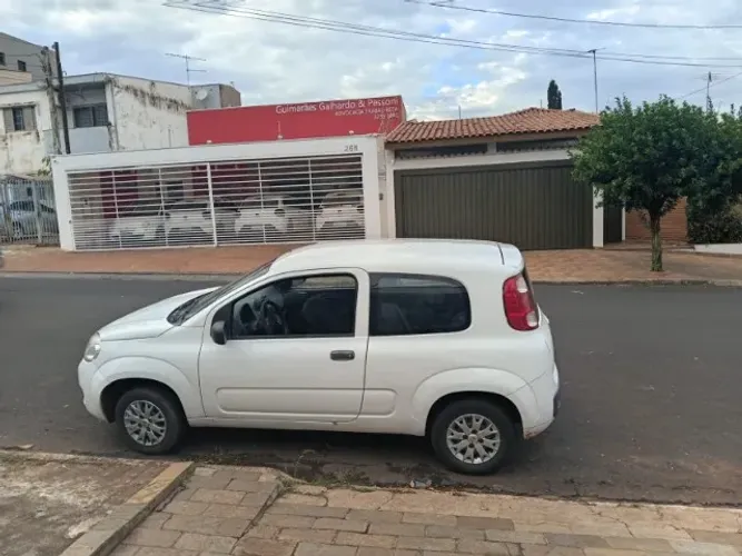 Fiat Uno Vivace Celeb. 1.0 EVO F. Flex 8V 3P 2014