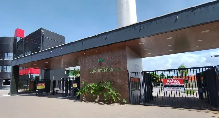 CASA DE ALTO PADRÃO SEMI MOBILIADA