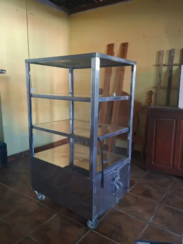 Carrinho expositor de inox com rodinha