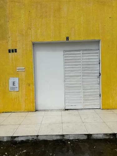 Aluga-se sala para comércio no centro de Maceió