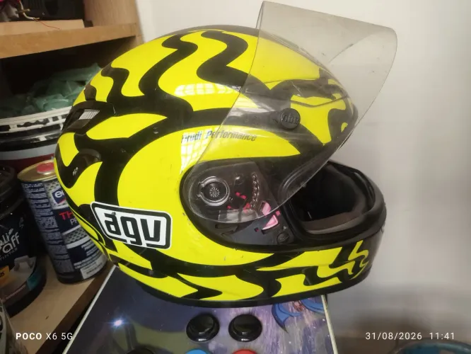 Vendo capacete AGV original