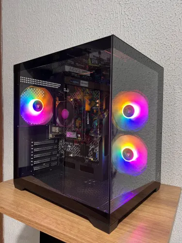 PC GAMER | Ryzen 5 5600GT, Vega 7, 16GB DDR4, SSD NVMe 256GB