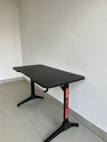 Mesa gamer KBM