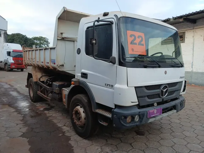 Mercedes-Benz Atego 1730/36 E5 2021/2022 Vamos Seminovos Goiania