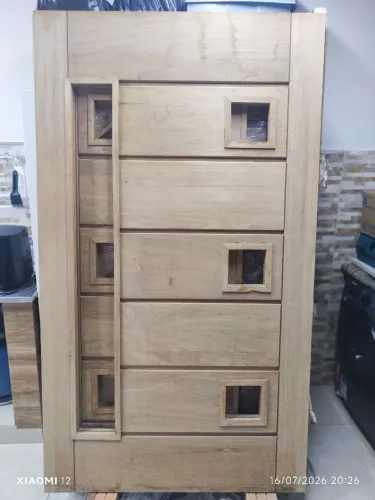 Porta pivotante