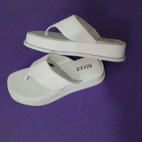 Chinelo Branco plataforma. N.36 - Novo