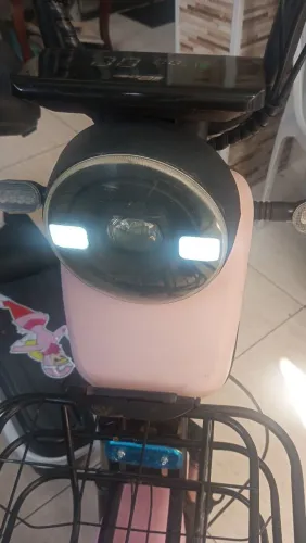 Scooter elétrica 