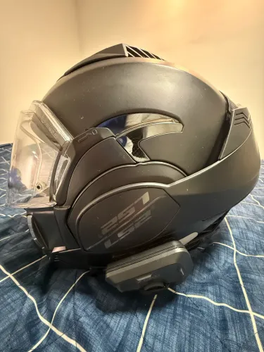 Capacete LS2 Advantage (58) + Intercomunicador Cardo Freecom 4x