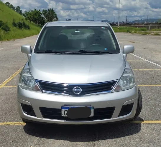 Nissan Tiida S 1.8/1.8 Flex 16V Mec. 2012