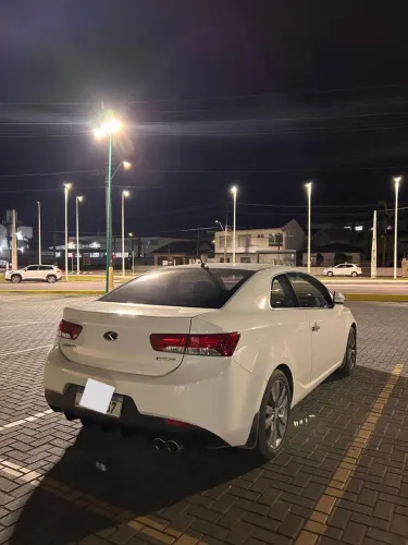 Kia Motors Cerato Koup 2.0 16V Aut. 2013
