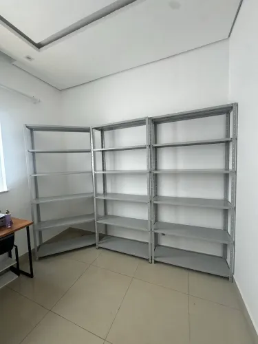 Prateleiras comerciais 