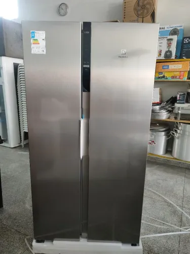 Geladeira Electrolux SIDE BY SIDE is4s Nova Lacrada 01 Ano de Garantia 