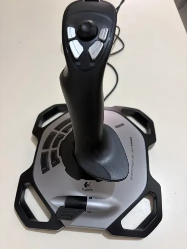 Joystick Logitech Extreme 3D Pro