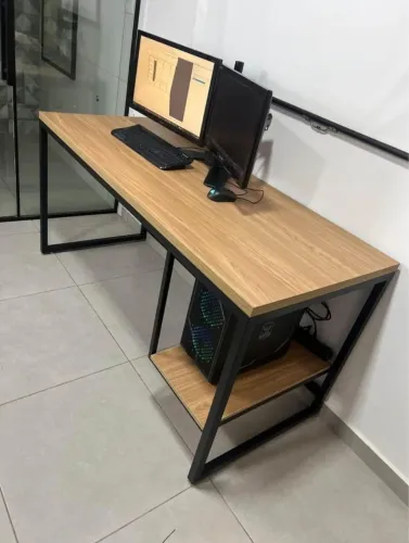 Mesas estilo industrial home office gamer gamer escrivaninha 100%mdf.<br>Base de metal