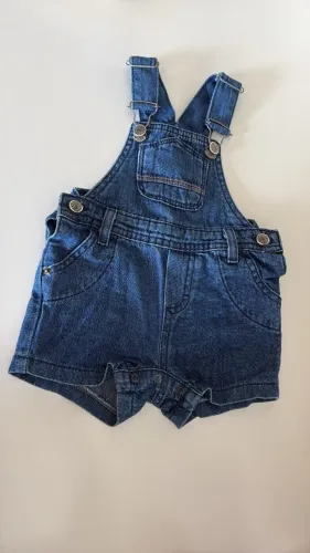 Jardineira jeans