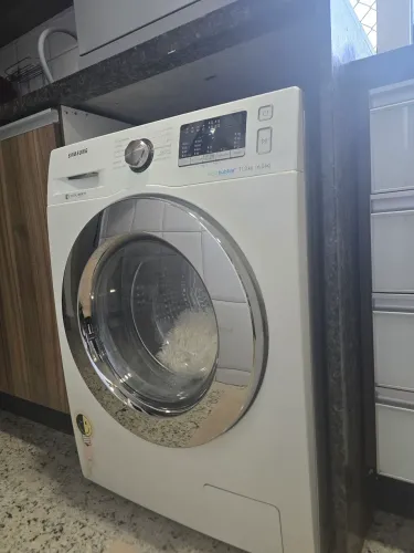 Lavadora e secadora Samsung.