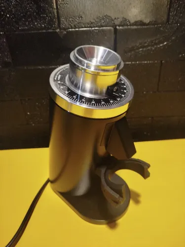 Moedor de Café Elétrico DF54 110v - Nunca Usado