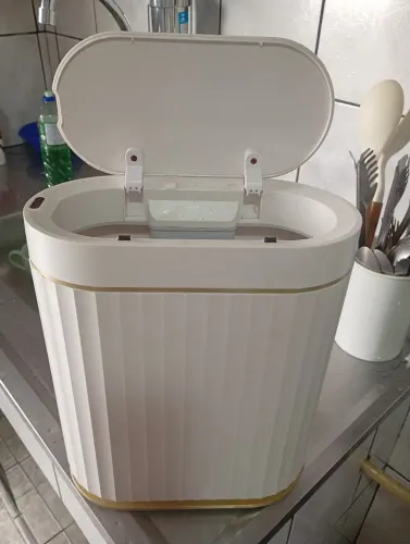 Lixeira com sensor