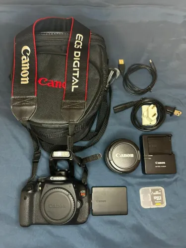 Câmera Canon EOS Rebel T3i Kit Completo + Bolsa + Cartão SD 256GB | Necessita Revisão