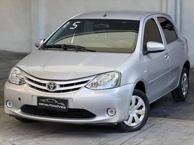 Toyota Etios X 1.3 Flex 16V 5P Mec. 2015