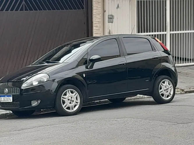 Fiat Punto HLX 1.8 Flex 8V 5P 2010
