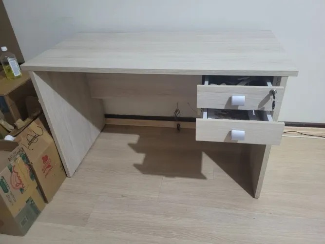 Escrivaninha de escritório 