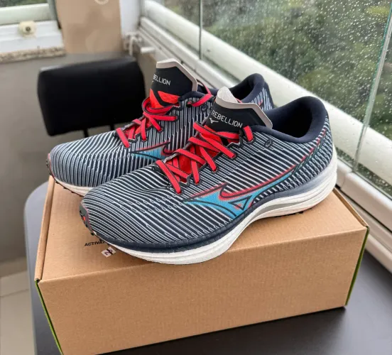 tênis de corrida Mizuno Wave Rebellion tamanho 38 feminino