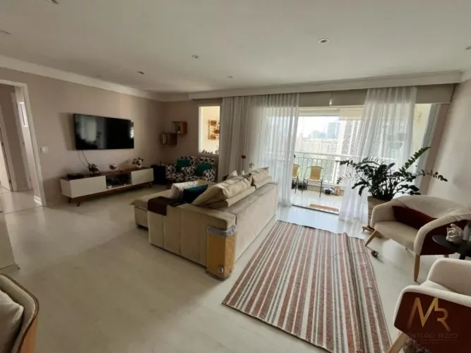 Apartamento em condomínio clube junto ao portal do Morumbi!