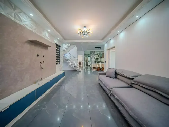 Casa a venda com 3 dormitorios e piscina mobiliada no portal dos ipes em cajamar