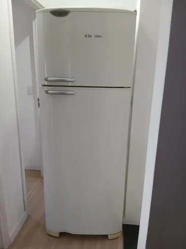 Geladeira Electrolux DC48 Air Flow 460L.