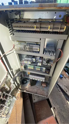 Quadro eletrônico completo
