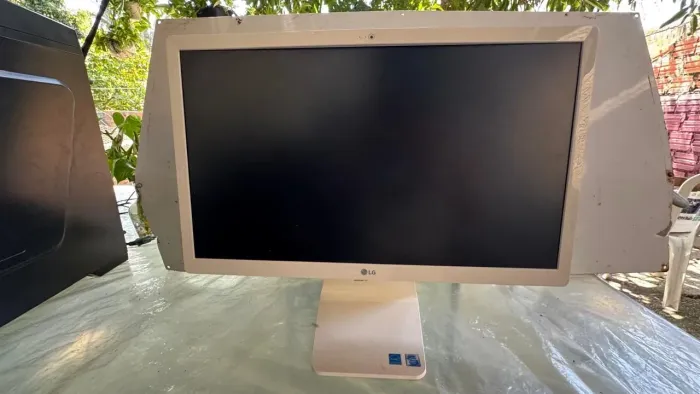computador All-in-One da marca LG