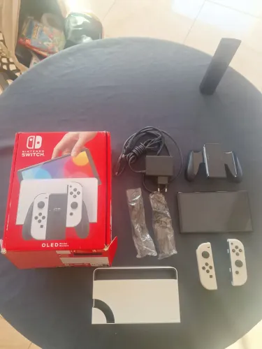 Nintendo Switch OLED Branco + 6 Jogos + Cartão 128GB