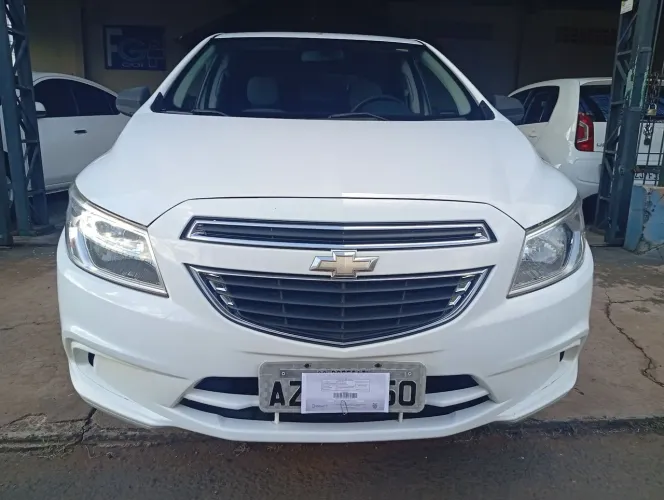 Chevrolet Onix Hatch LT 1.0 8V Flex Power Mec. 4P 2015