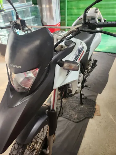 Moto Honda XRE 300