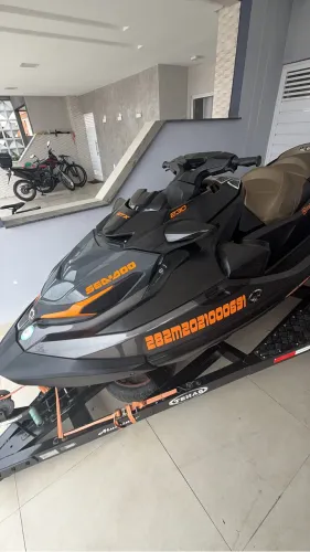 Jet ski