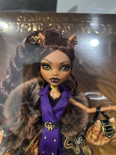 Boneca Monster High Skullector Clawdeen - House of Wolf - Lacrado
