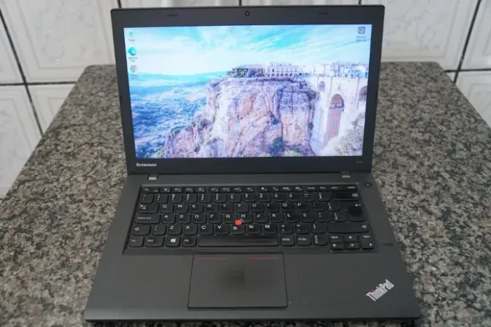 Lenovo ThinkPad T440 i5-4300U 2.50Ghz - Ddr3 8gb - Hd 512gb - Tela 14" - Bateria ok