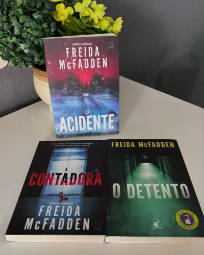 3 Livros da escritora Freida McFadden( novos).